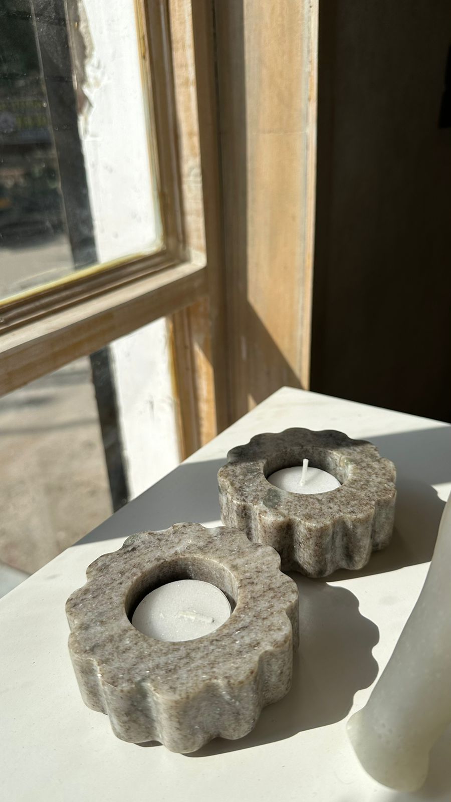 Flower Marble T-light Candle Holder (Assorted Colours)