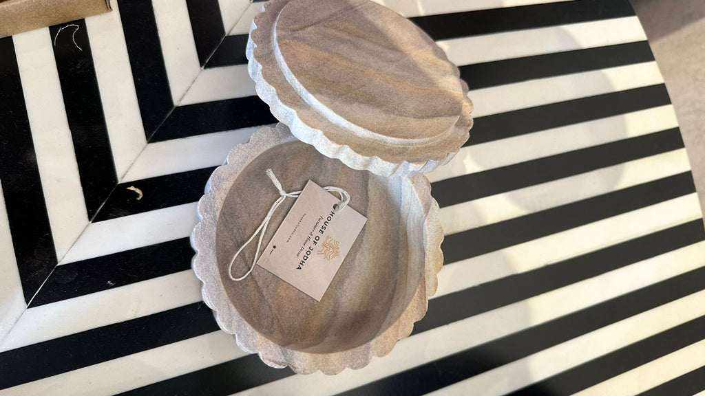 Ribbed Sandstone Box