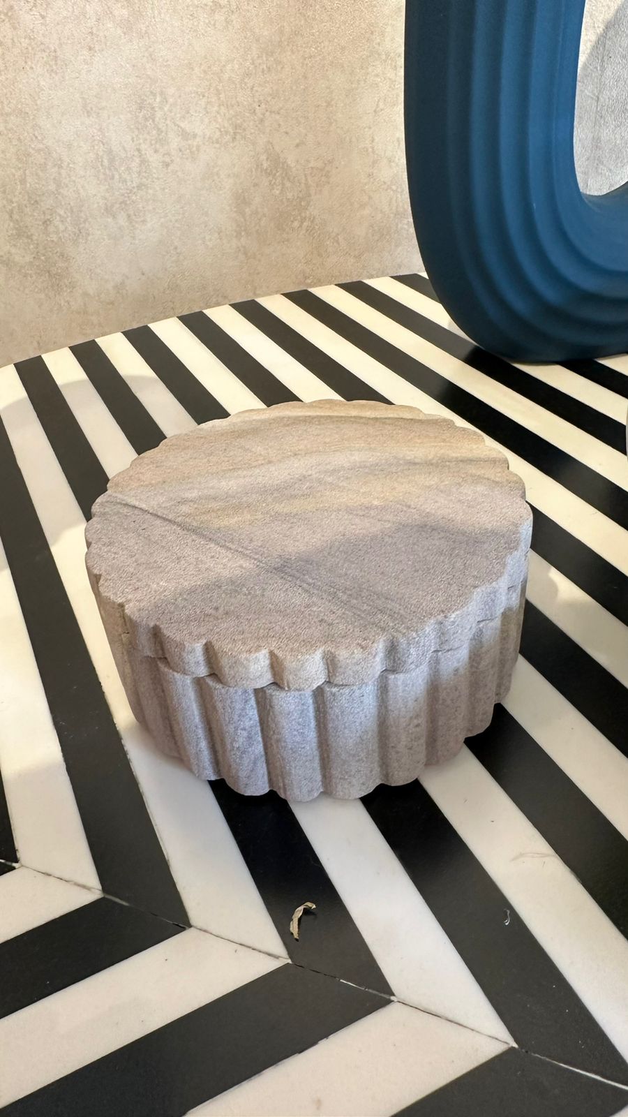 Ribbed Sandstone Box