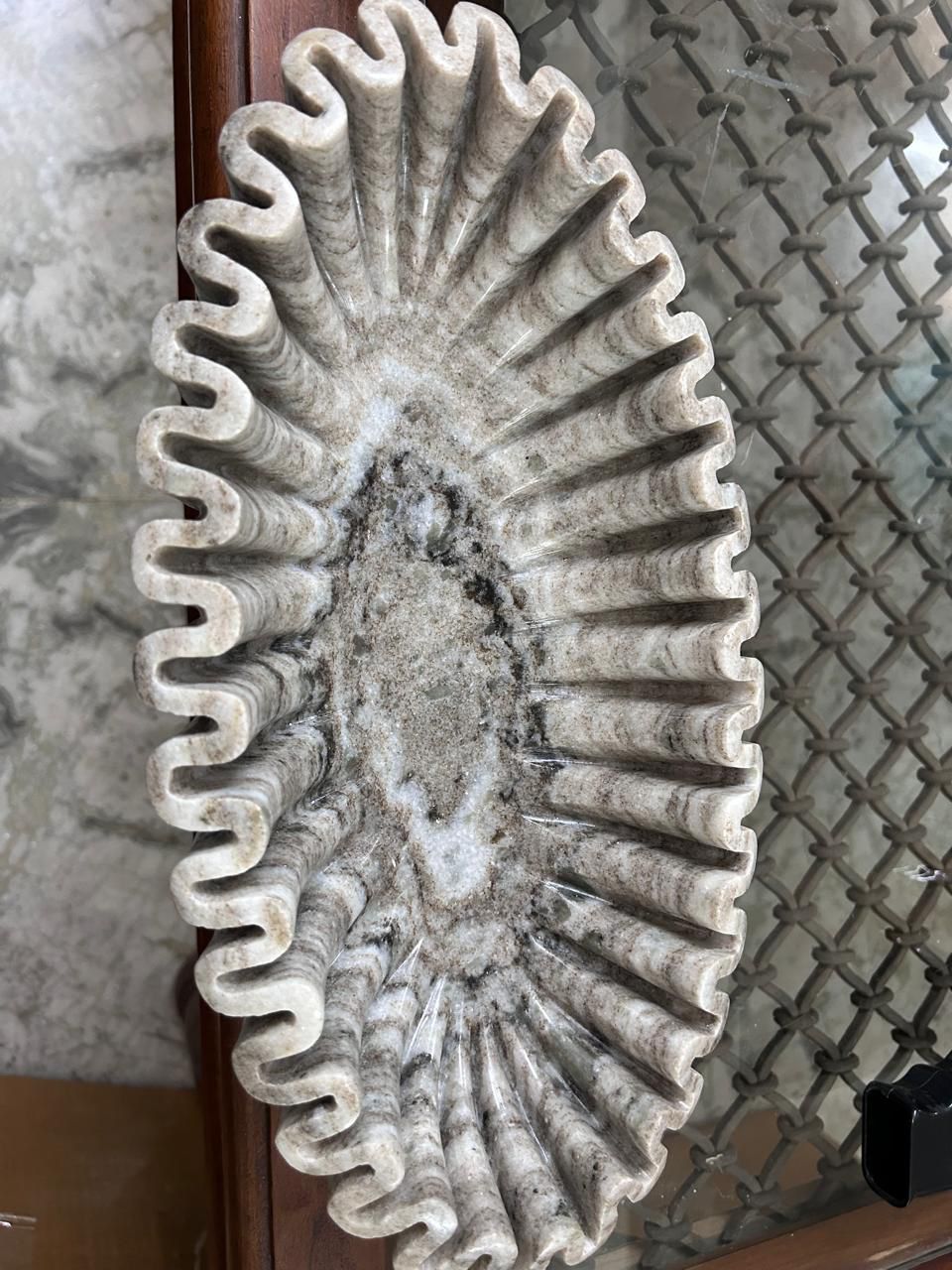 Fluted Marble Zig-Zag Urli