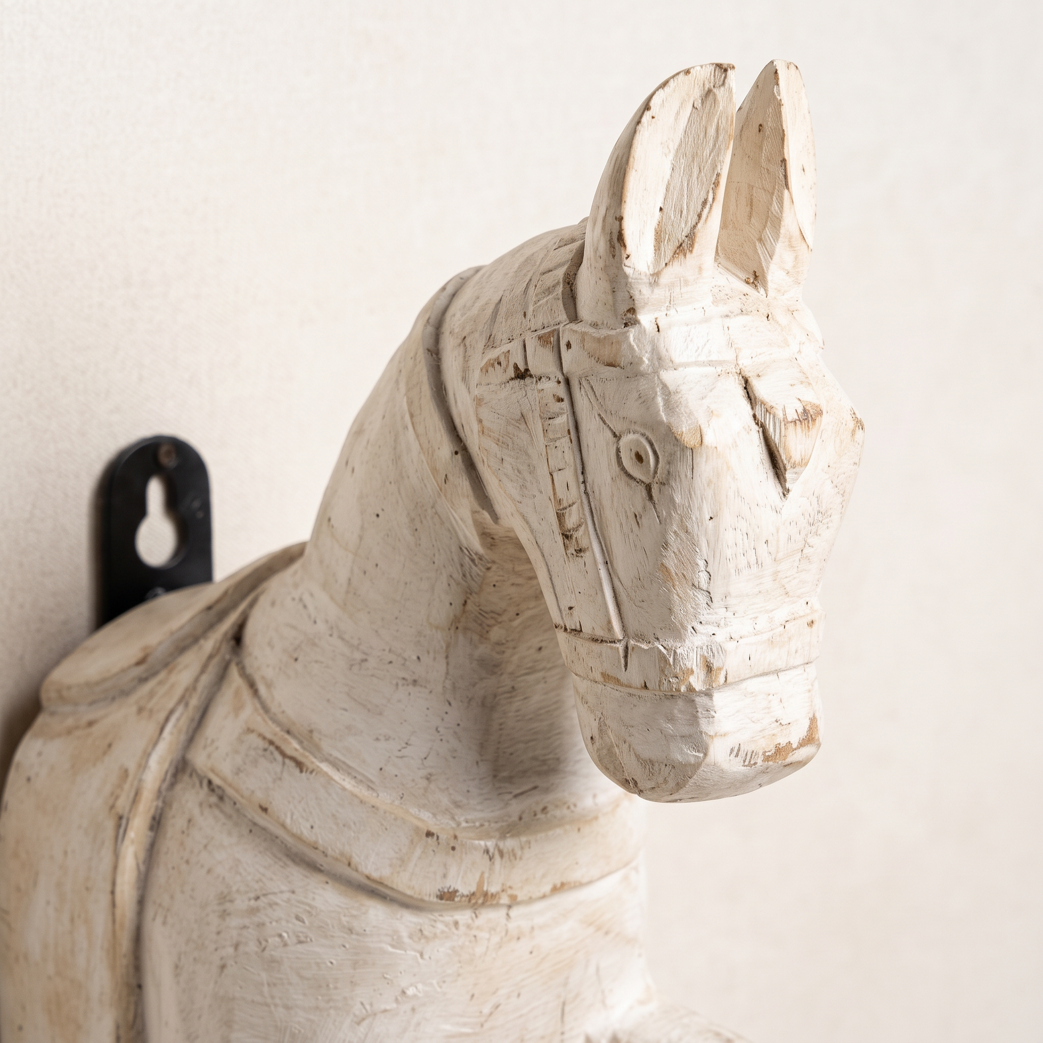 Wooden Horse Wall Hanging | White | 13.5x6x3.5 inch
